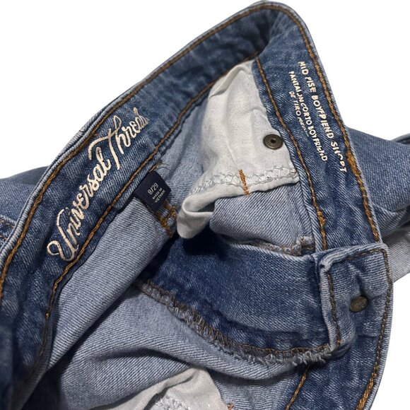 Universal Thread Mid Rise Boyfriend Jean Shorts Size 8/29 - Picture 6 of 8